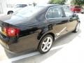 Black - Jetta SE Sedan Photo No. 7