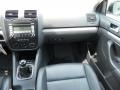 Black - Jetta SE Sedan Photo No. 19