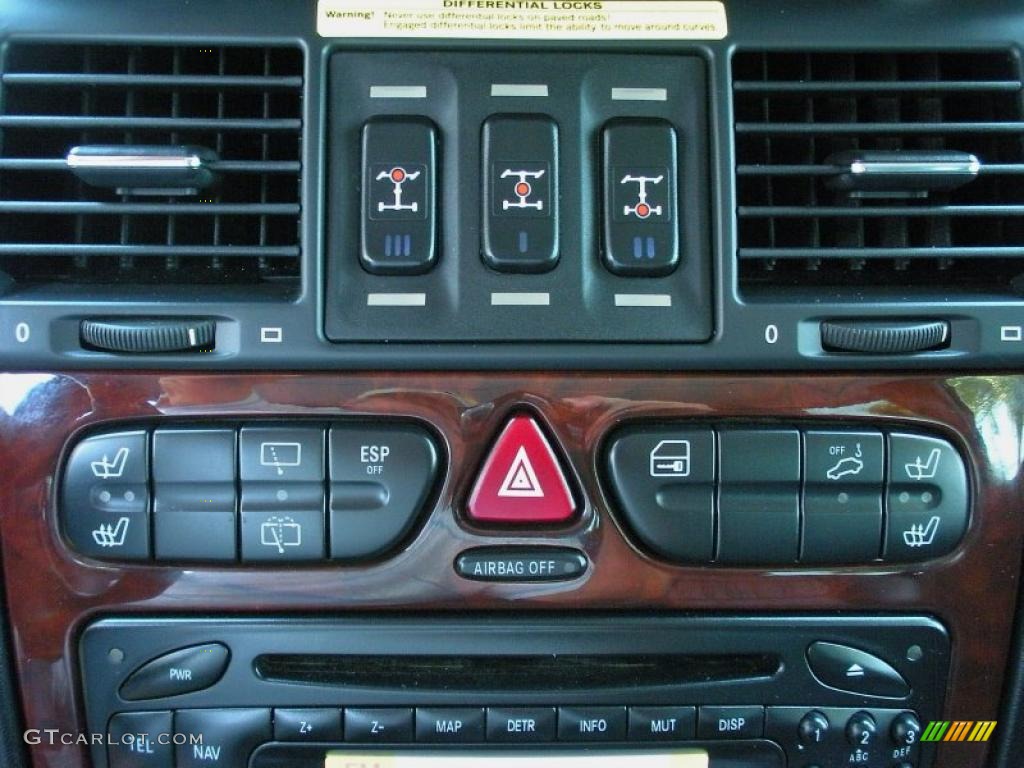 2002 Mercedes-Benz G 500 Controls Photo #49179149