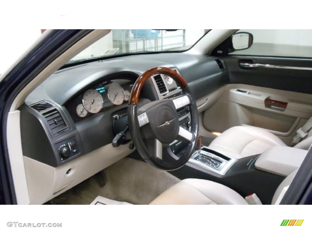 2006 300 C HEMI - Midnight Blue Pearlcoat / Dark Slate Gray/Light Graystone photo #13