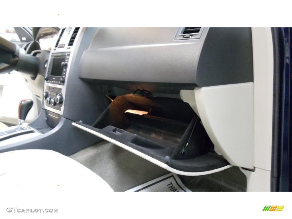 2006 300 C HEMI - Midnight Blue Pearlcoat / Dark Slate Gray/Light Graystone photo #19