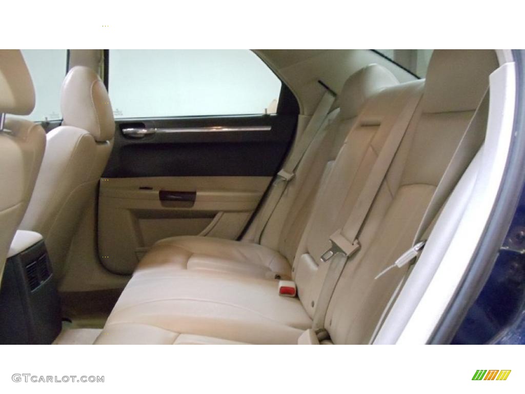 2006 300 C HEMI - Midnight Blue Pearlcoat / Dark Slate Gray/Light Graystone photo #22