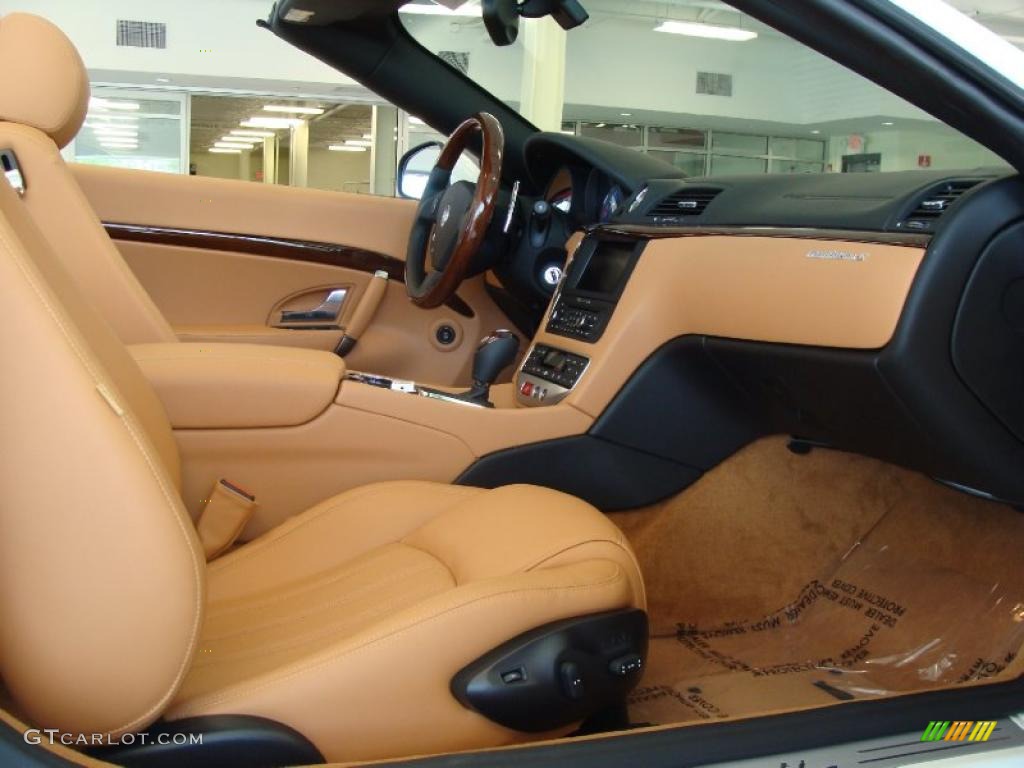 Cuoio Interior 2011 Maserati GranTurismo Convertible GranCabrio Photo #49183520