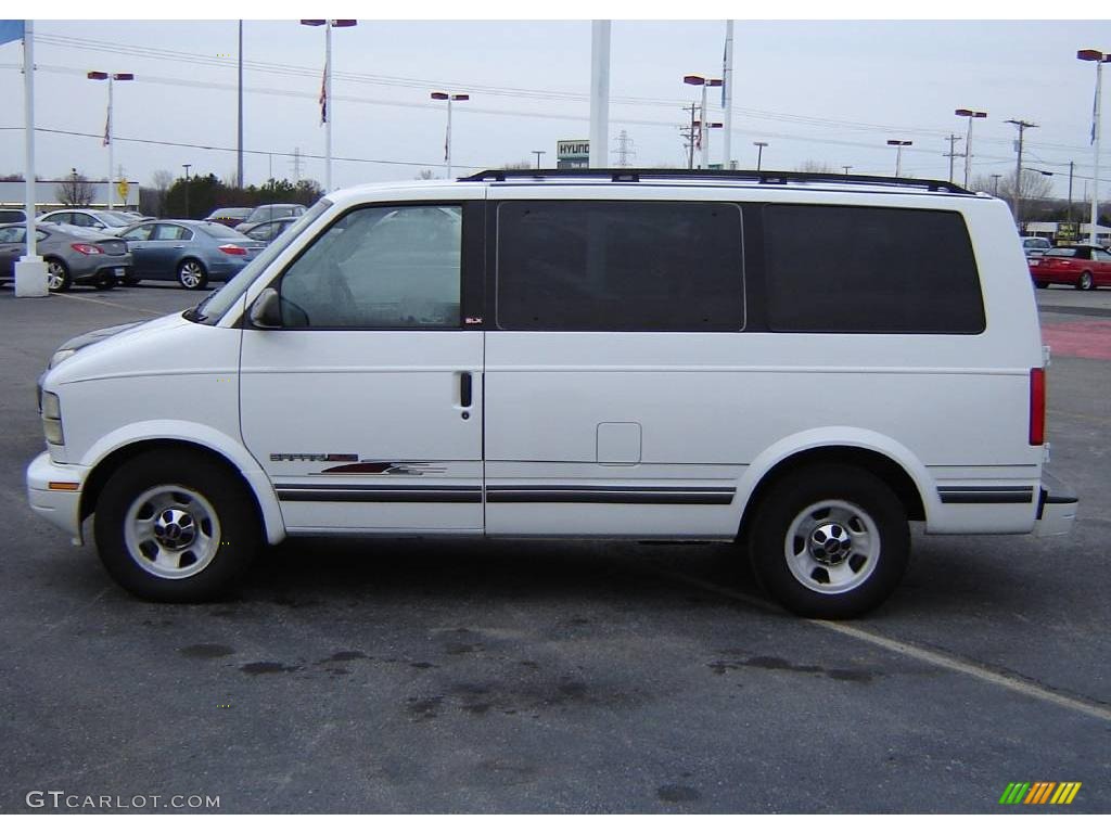 1998 Safari SLX AWD Passenger Van - Ghost White / Medium Grey photo #2