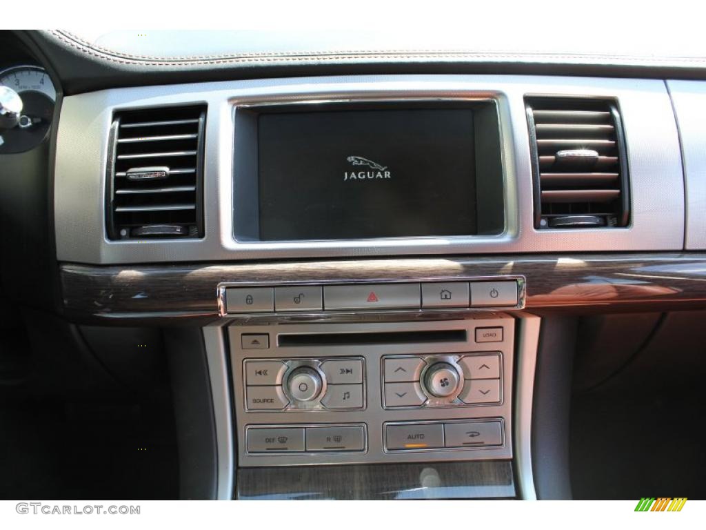 2009 Jaguar XF Supercharged Controls Photo #49184789