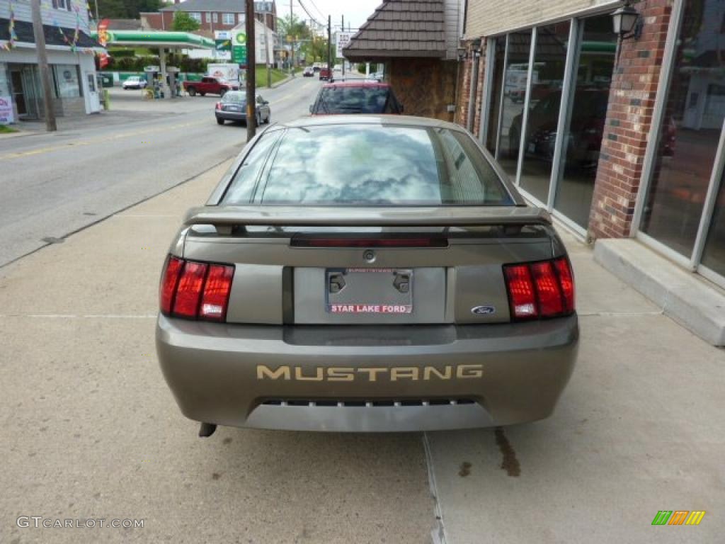 2001 Mustang V6 Coupe - Mineral Grey Metallic / Dark Charcoal photo #3