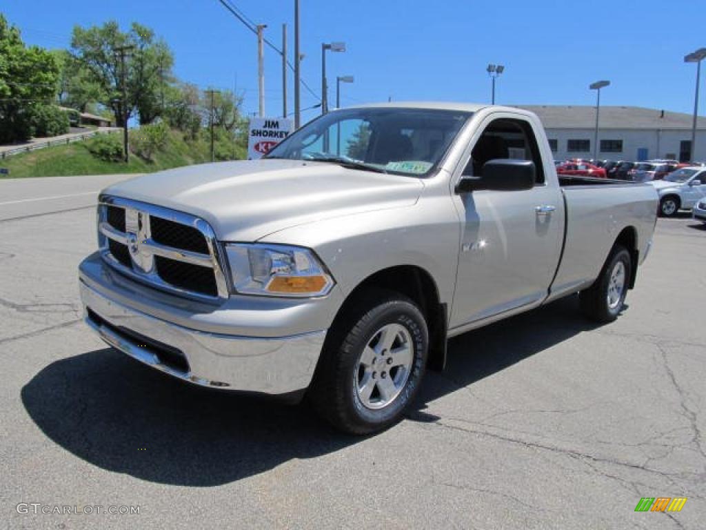 2009 Ram 1500 SLT Regular Cab 4x4 - Light Graystone Pearl / Light Pebble Beige/Bark Brown photo #6