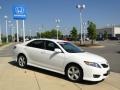 Super White - Camry SE Photo No. 3