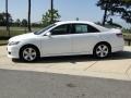 Super White - Camry SE Photo No. 7