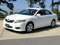 Super White - Camry SE Photo No. 10
