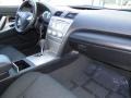 Super White - Camry SE Photo No. 24