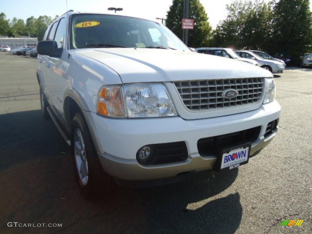 2005 Explorer Eddie Bauer 4x4 - Oxford White / Medium Parchment photo #1