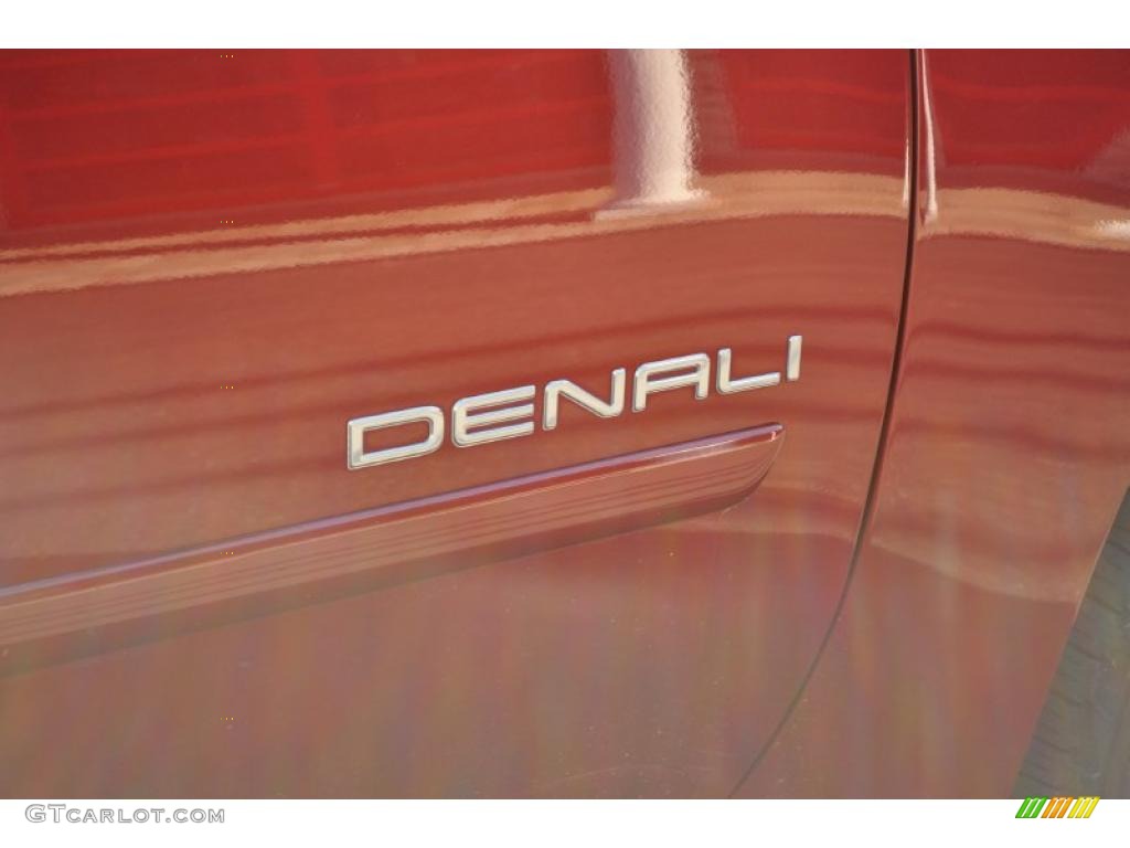2006 Envoy Denali 4x4 - Red Jewel Metallic / Light Gray photo #29