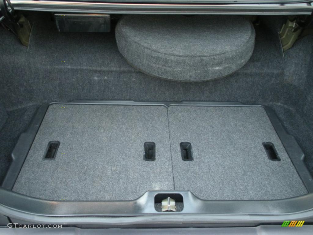 2007 Mercury Grand Marquis LS Trunk Photo #49199981