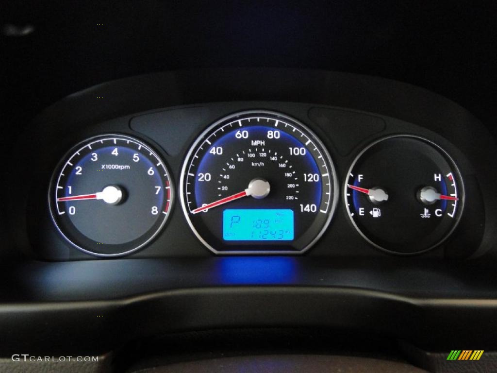 2010 Hyundai Santa Fe SE Gauges Photo #49203545