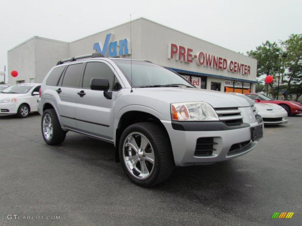 2004 Endeavor LS AWD - Sterling Silver Metallic / Charcoal Gray photo #1