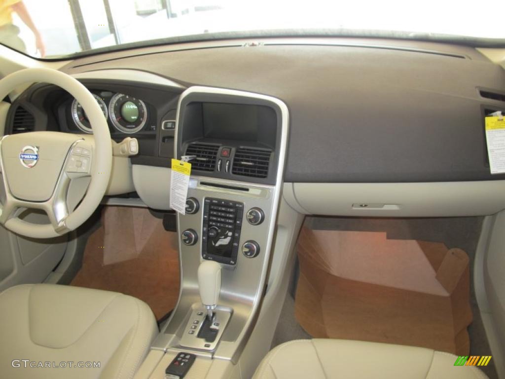 2011 Volvo XC60 T6 AWD Sandstone Beige Dashboard Photo #49204748