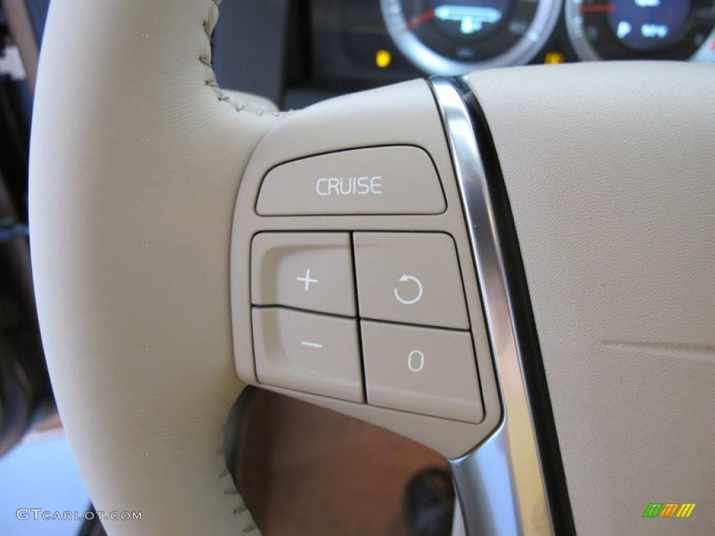 2011 Volvo XC60 T6 AWD Controls Photo #49204838