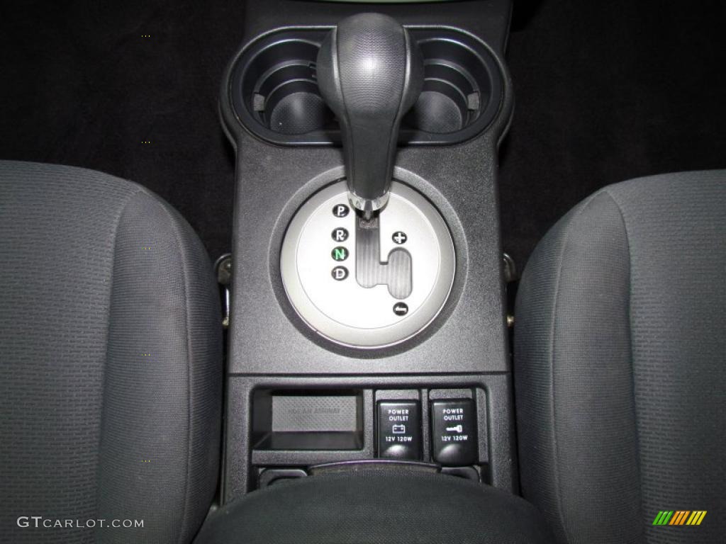 2004 Mitsubishi Endeavor LS AWD Transmission Photos