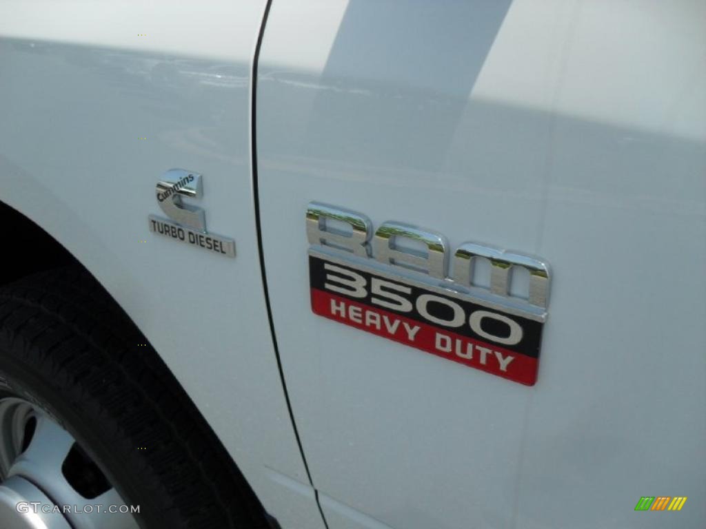 2011 Ram 3500 HD ST Crew Cab 4x4 Chassis - Bright White / Dark Slate Gray/Medium Graystone photo #6