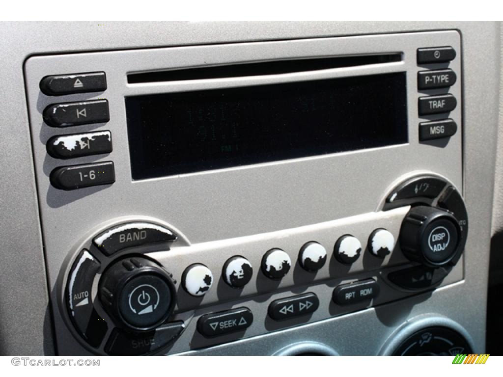 2005 Equinox LT AWD - Summit White / Light Gray photo #18