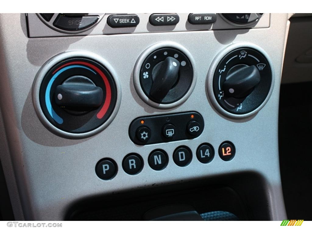 2005 Equinox LT AWD - Summit White / Light Gray photo #19