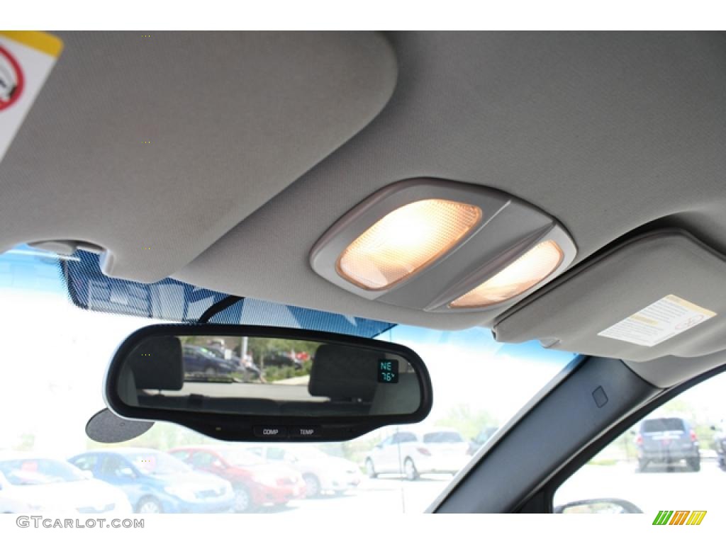 2005 Equinox LT AWD - Summit White / Light Gray photo #23