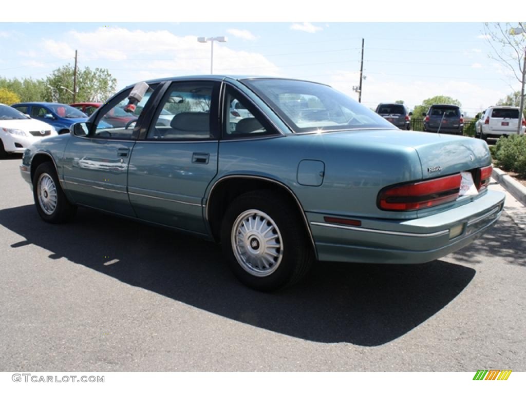 1993 Regal Custom Sedan - Light Sapphire Blue Metallic / Gray photo #4