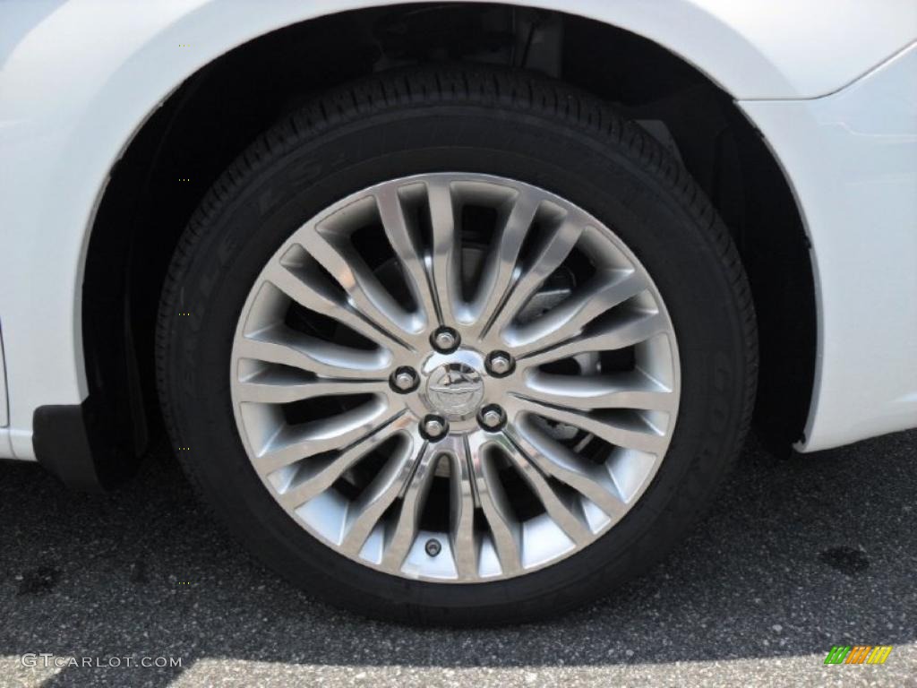 2011 Chrysler 200 Limited Wheel Photo #49209651