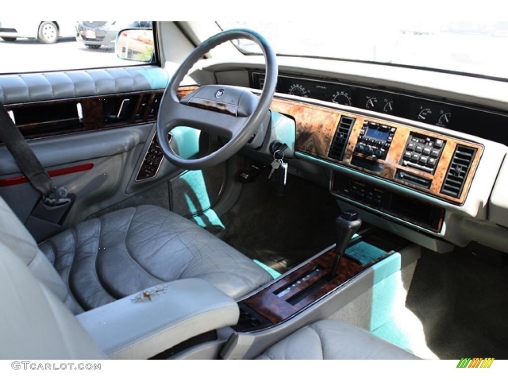 1993 Regal Custom Sedan - Light Sapphire Blue Metallic / Gray photo #16