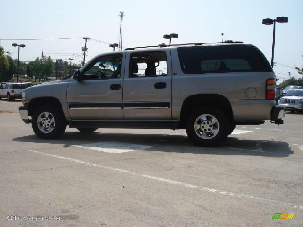 2001 Suburban 1500 LS 4x4 - Light Pewter Metallic / Light Gray/Neutral photo #6