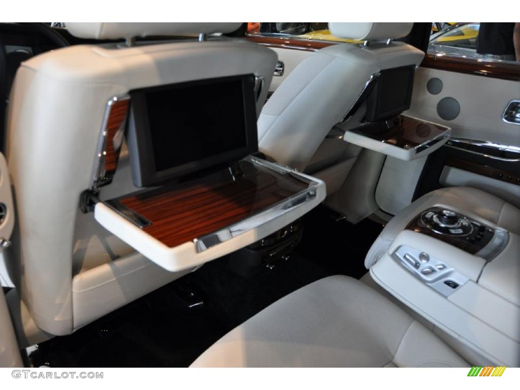 Creme Light Interior 2010 Rolls-Royce Ghost Standard Ghost Model Photo #49212857