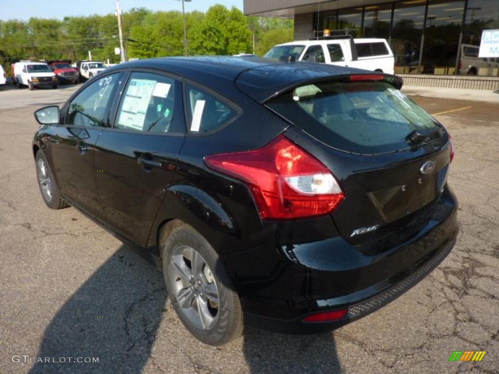 2012 Focus SE Sport 5-Door - Tuxedo Black Metallic / Two-Tone Sport photo #2