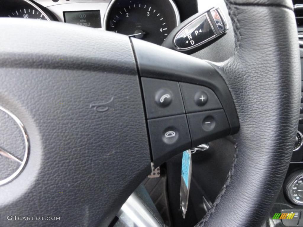 2007 Mercedes-Benz ML 320 CDI 4Matic Controls Photo #49214453