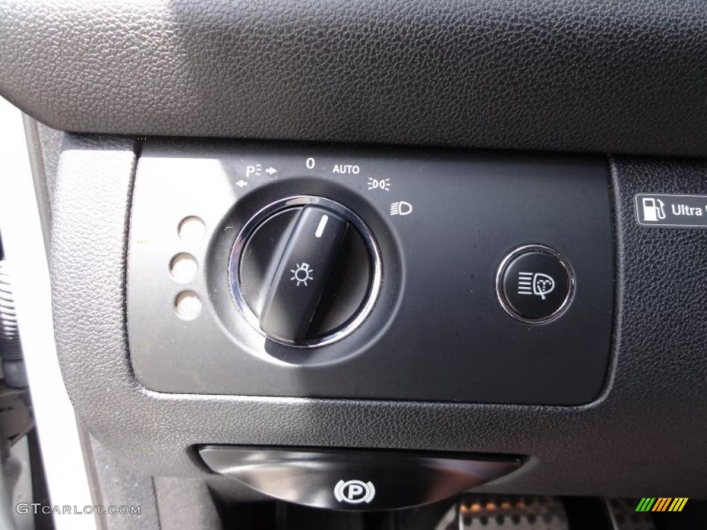 2007 Mercedes-Benz ML 320 CDI 4Matic Controls Photo #49214495