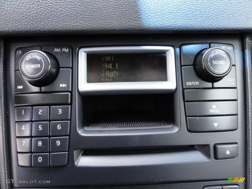 2005 Volvo XC90 V8 AWD Controls Photo #49215227