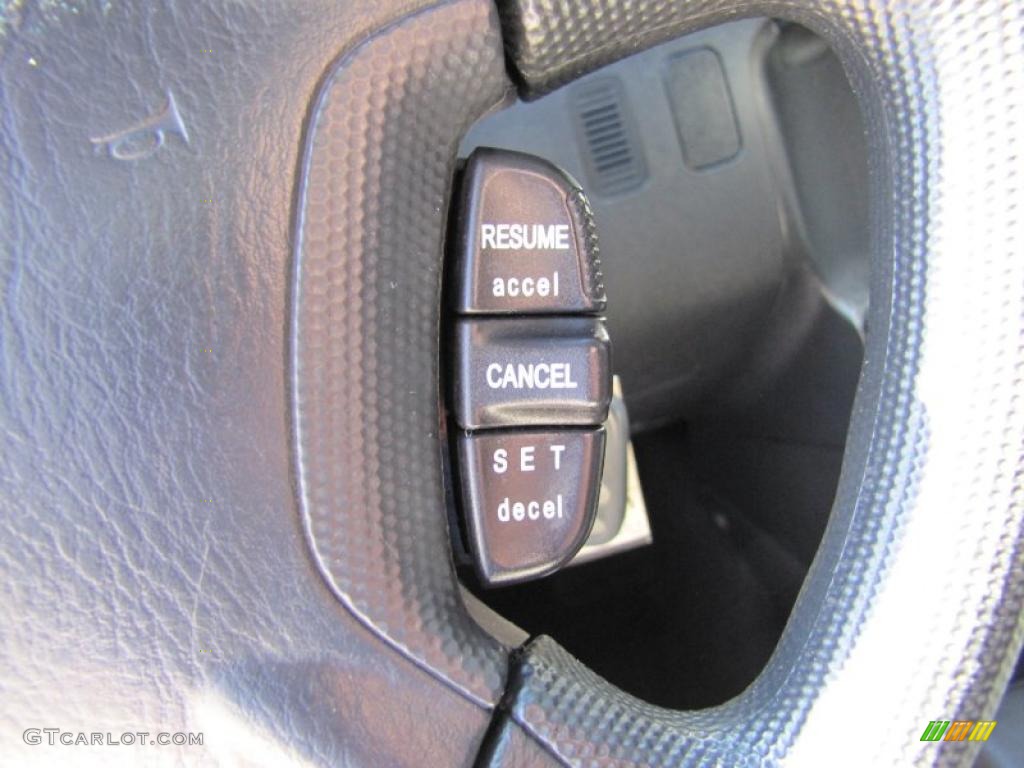 2004 Honda CR-V EX 4WD Controls Photo #49216376