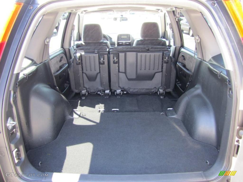 2004 Honda CR-V EX 4WD Trunk Photo #49216613