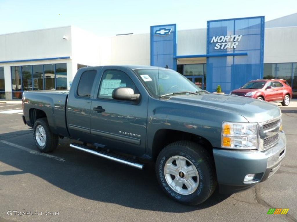 2011 Silverado 1500 LT Extended Cab 4x4 - Blue Granite Metallic / Ebony photo #1