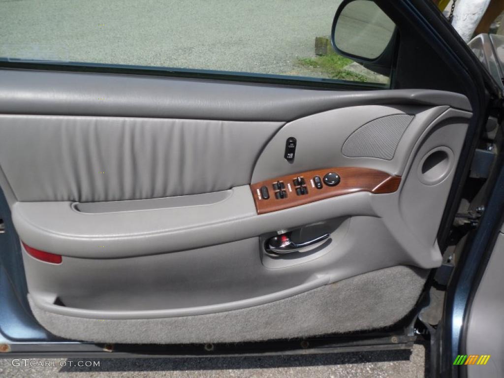 2000 Buick Park Avenue Standard Park Avenue Model Medium Gray Door Panel Photo #49222556