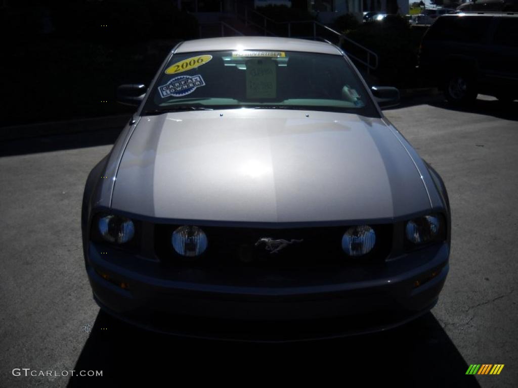 2006 Mustang GT Premium Coupe - Tungsten Grey Metallic / Light Graphite photo #10