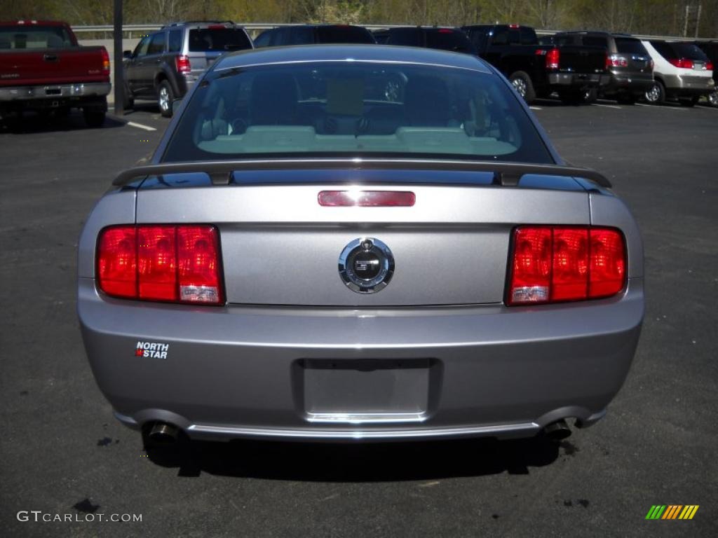 2006 Mustang GT Premium Coupe - Tungsten Grey Metallic / Light Graphite photo #11