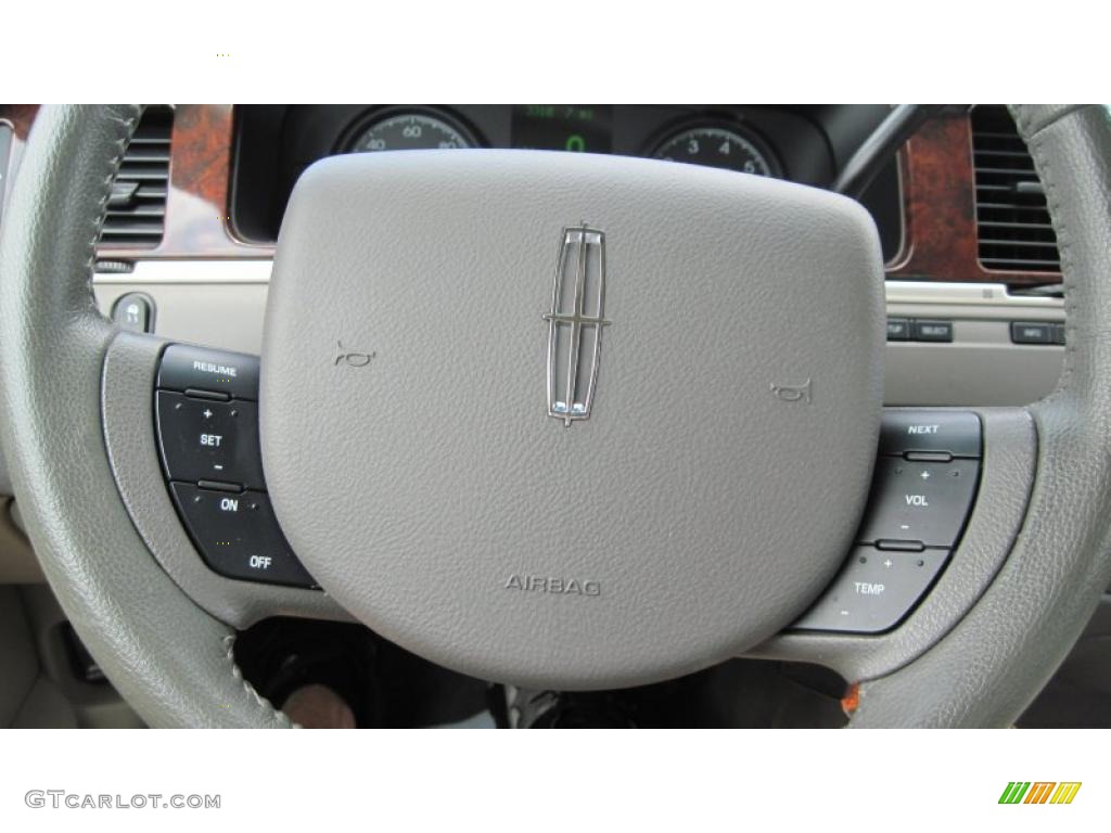 2007 Lincoln Town Car Signature Dove Steering Wheel Photo #49223882