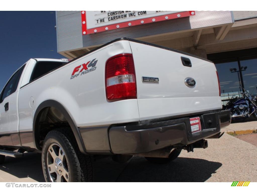 2005 F150 FX4 Regular Cab 4x4 - Oxford White / Medium Flint/Dark Flint Grey photo #17