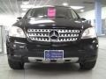 Black - ML 350 4Matic Photo No. 2
