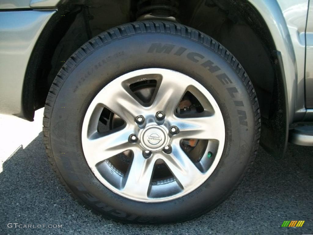 2004 Nissan Pathfinder LE Platinum 4x4 Wheel Photos