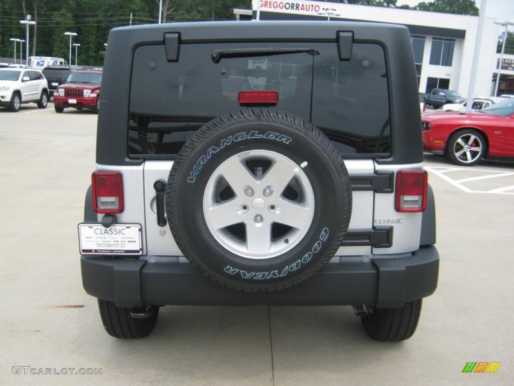 2011 Wrangler Sport S 4x4 - Bright Silver Metallic / Black photo #4