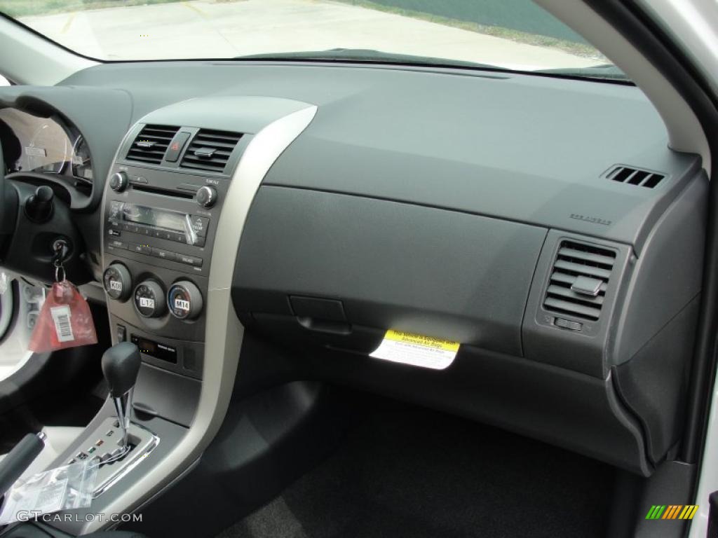 2011 Corolla S - Super White / Dark Charcoal photo #19