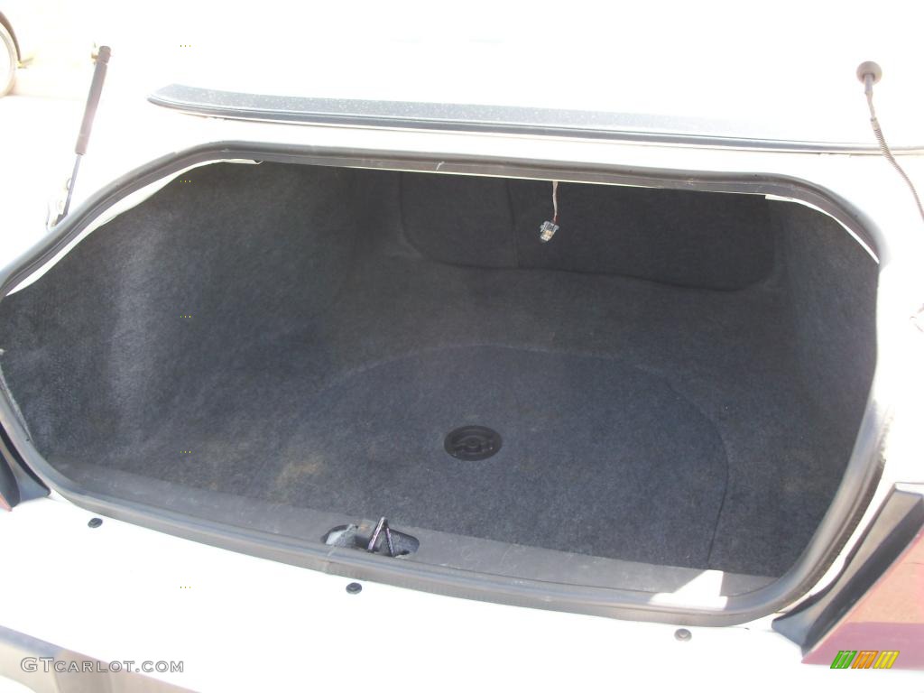 2003 Impala  - White / Medium Gray photo #19