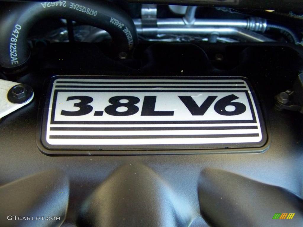 2007 Chrysler Town & Country Limited 3.8L OHV 12V V6 Engine Photo #49241937